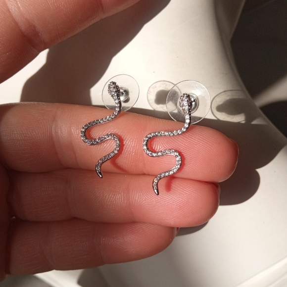Elegant Silver Plated Cubic Zirconia Snake Earrings - Picture 5 of 14
